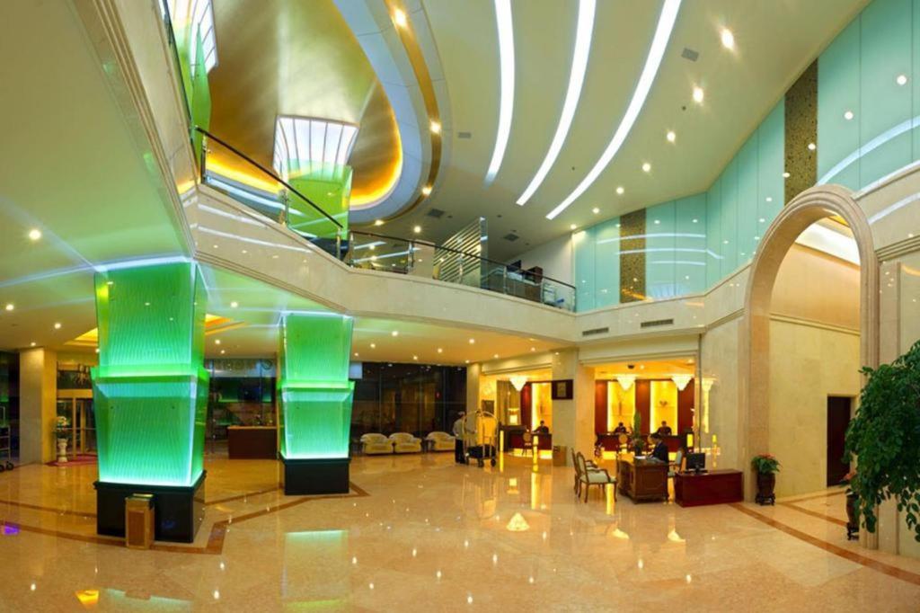 New Era Hotel Kunming Esterno foto