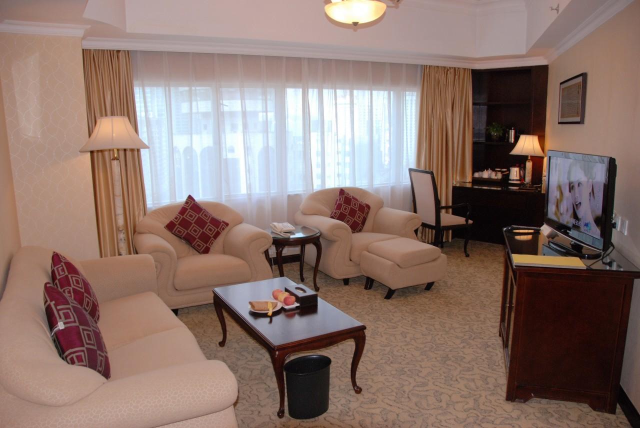 New Era Hotel Kunming Esterno foto