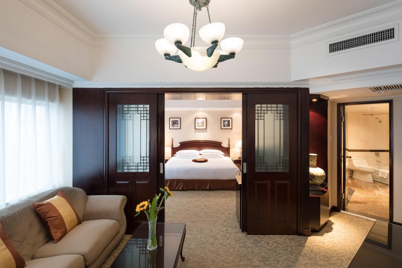 New Era Hotel Kunming Esterno foto
